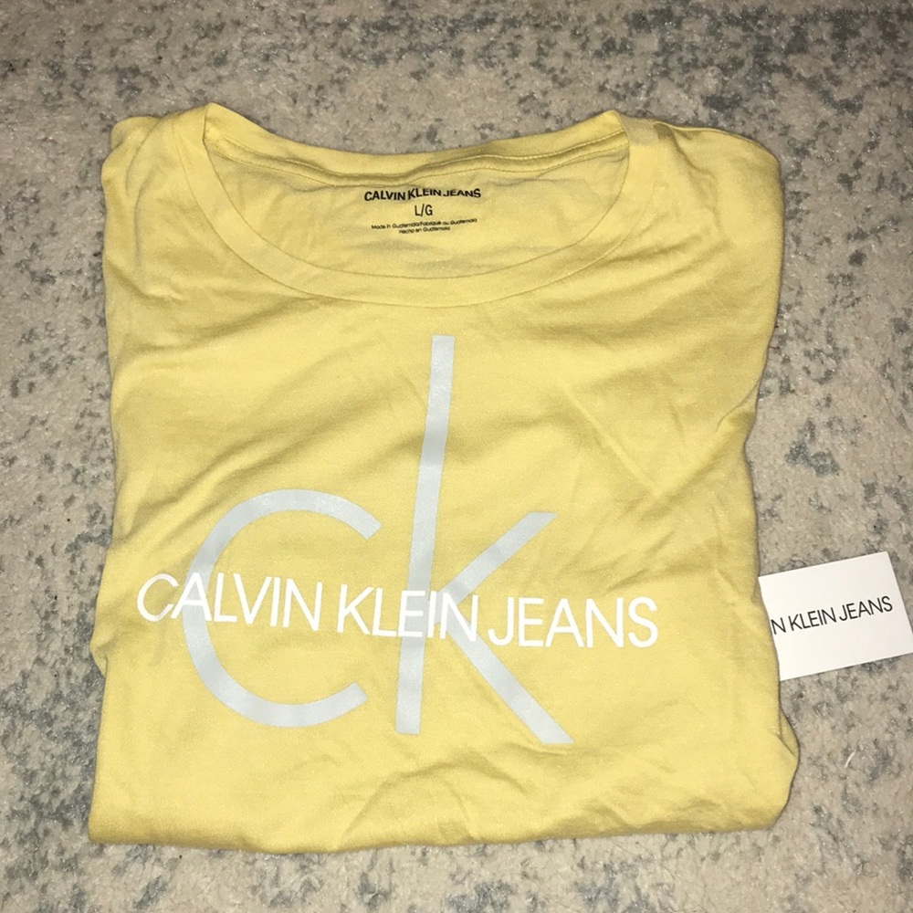 Calvin Klein tshirt new with tags! Never worn